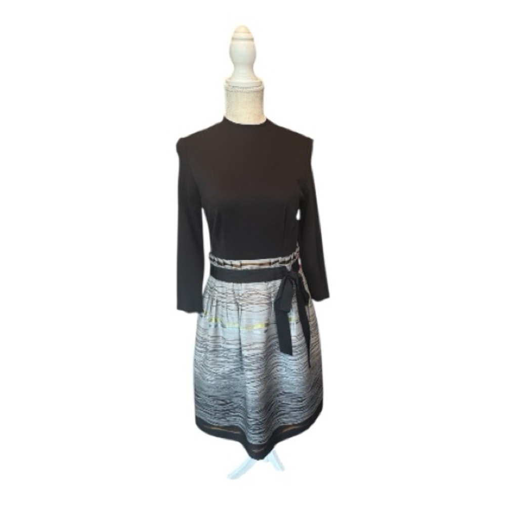 SHANI COLLECTION Black Fit & Flare Midi Dress.  Size 4